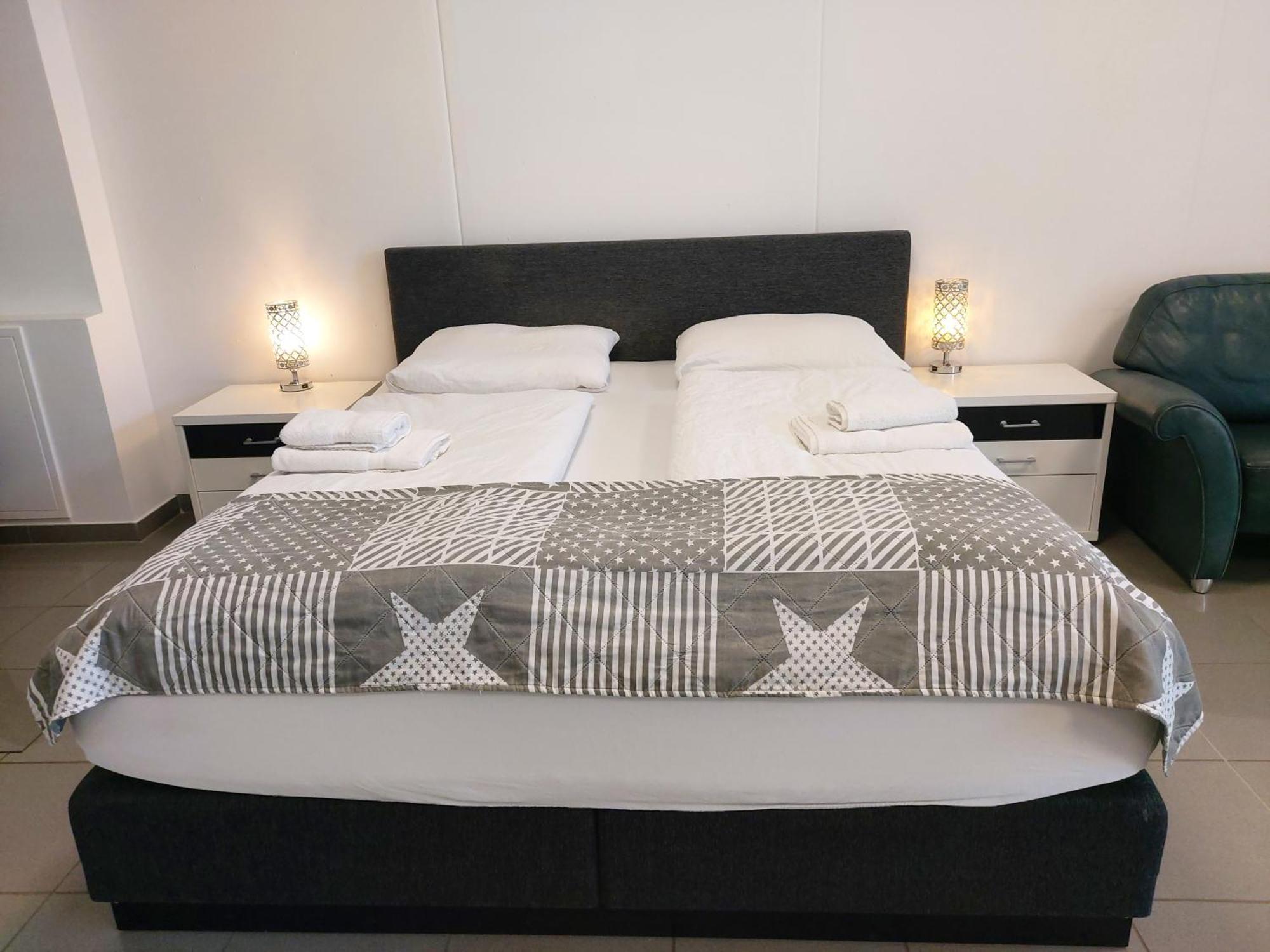 City J&L Apartment Zentrale Lage 弗赖堡 外观 照片